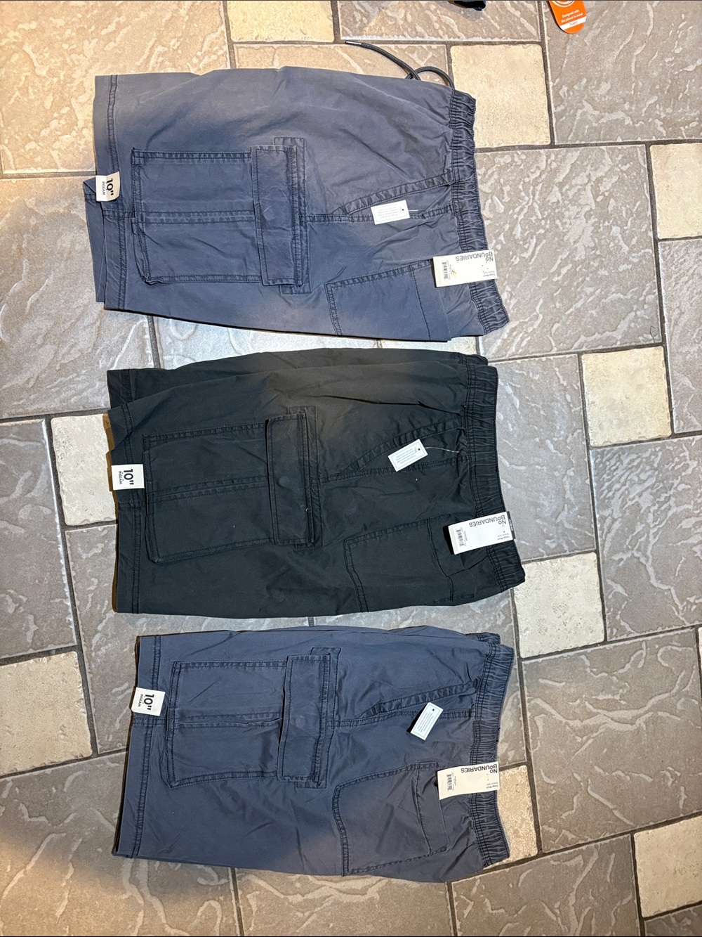 New 3 pair no boundary elastic waist cargo shorts men’s M 32 - 34